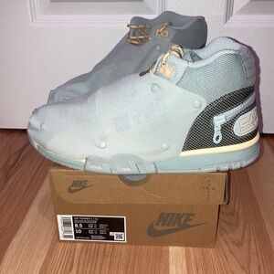 TRAVIS SCOTT X AIR TRAINER 1 SP 'GREY HAZE'